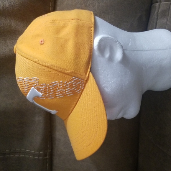 MENS HAT - Picture 3 of 5